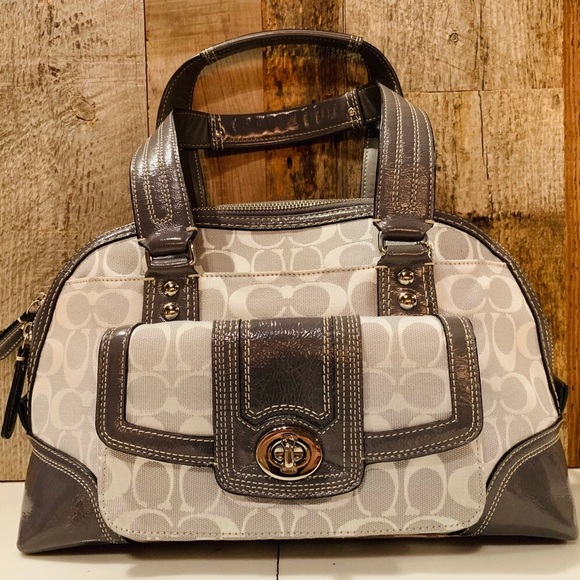 Coach purse light grey/silver like new condition - Picture 7 of 8